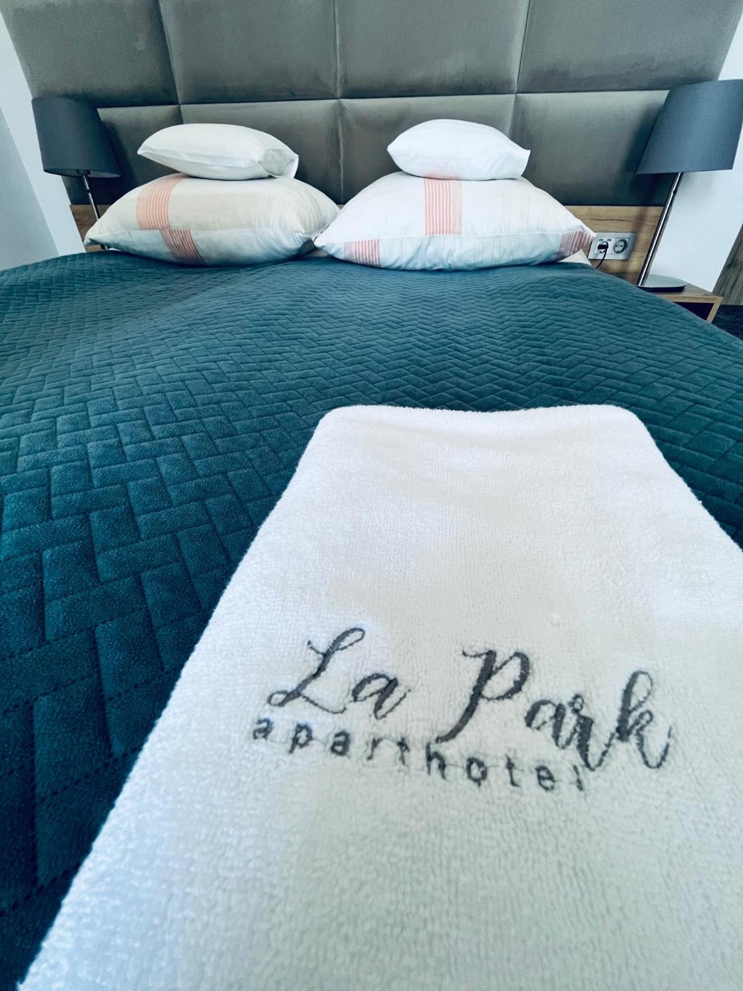La Park Aparthotel Kudowa-Zdrój Exteriör bild