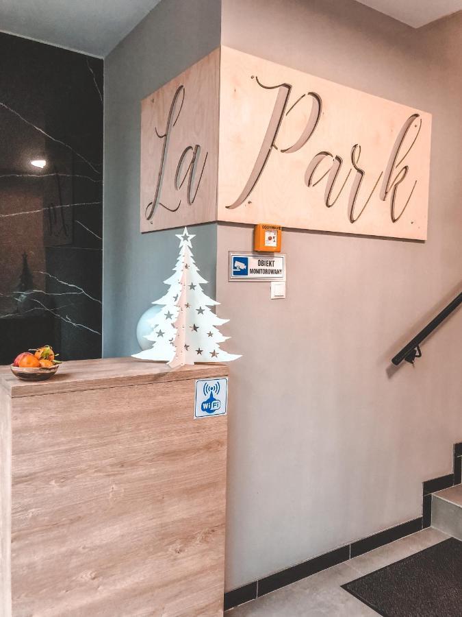 La Park Aparthotel Kudowa-Zdrój Exteriör bild